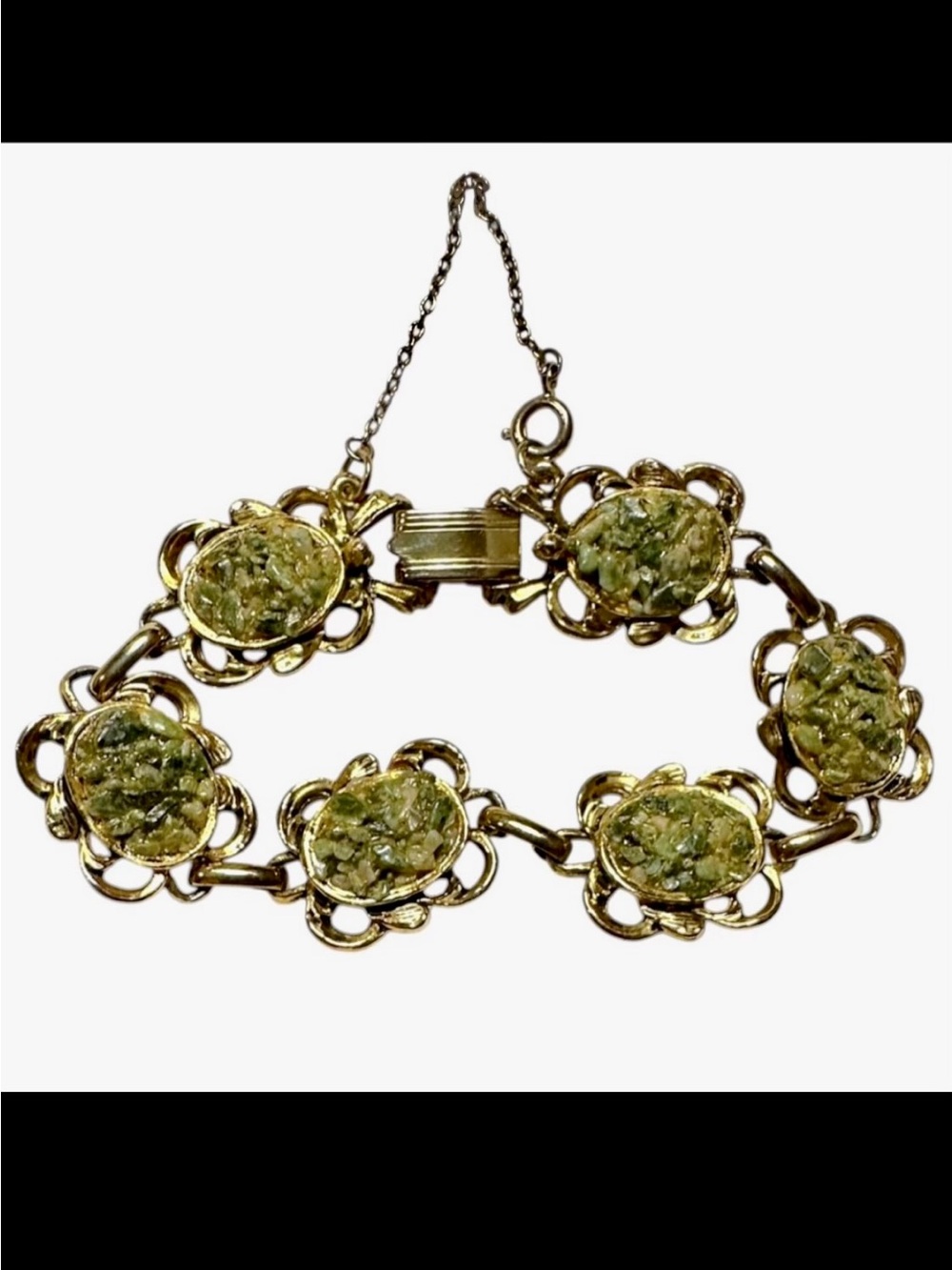 Vintage chipped jade floral bracelet w/safety chain Women’s costume jewelry